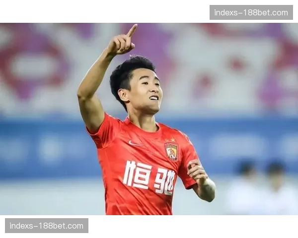 韦世豪点球加世界波效率全面 蓉城进攻多点开花难以防范